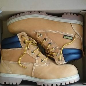 Ments boots size 10